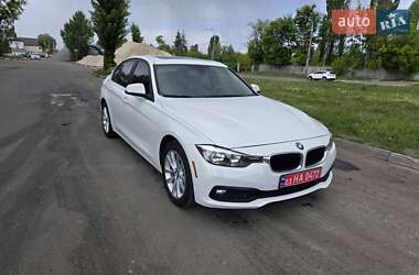Седан BMW 3 Series 2016 в Киеве