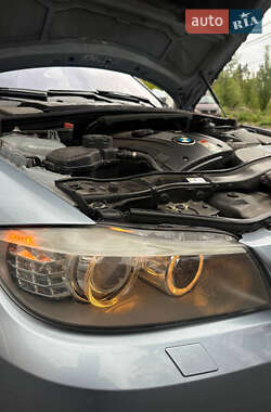 Седан BMW 3 Series 2010 в 