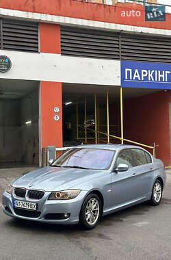Седан BMW 3 Series 2010 в 
