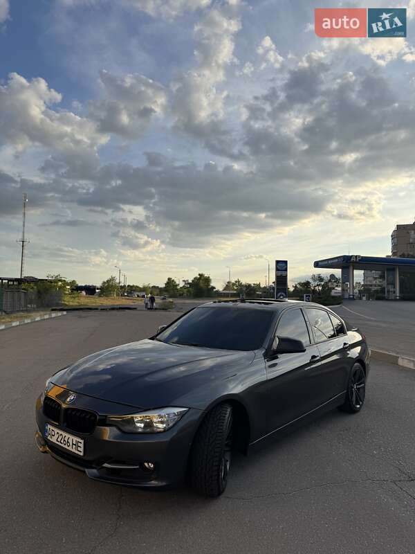 Седан BMW 3 Series 2012 в 