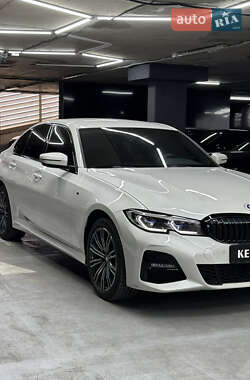 Седан BMW 3 Series 2022 в 