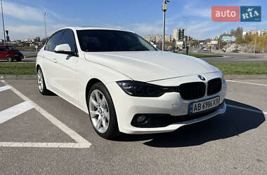 Седан BMW 3 Series 2015 в 