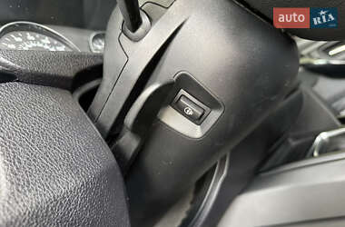 Седан BMW 3 Series 2012 в 