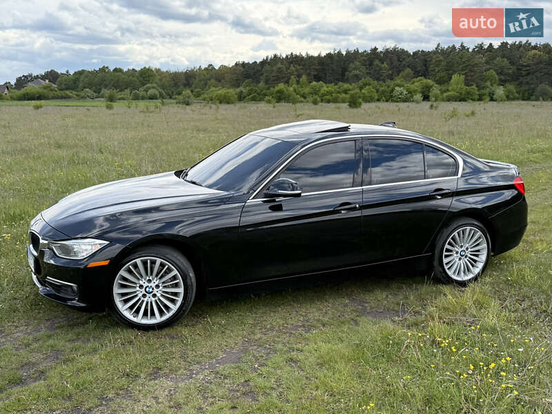 Седан BMW 3 Series 2015 в Львові