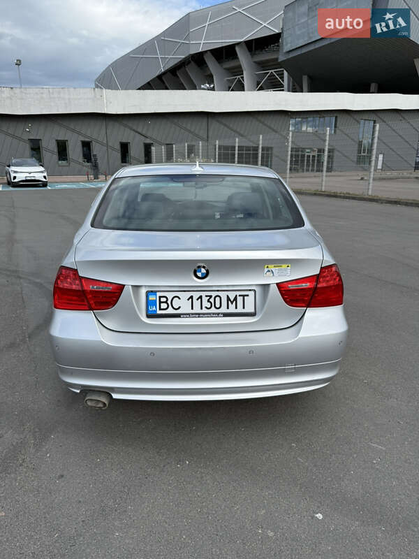 Седан BMW 3 Series 2010 в Львове фото 8 Седан BMW 3 Series 2010 в Львове