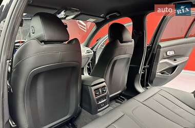 Седан BMW 3 Series 2025 в 