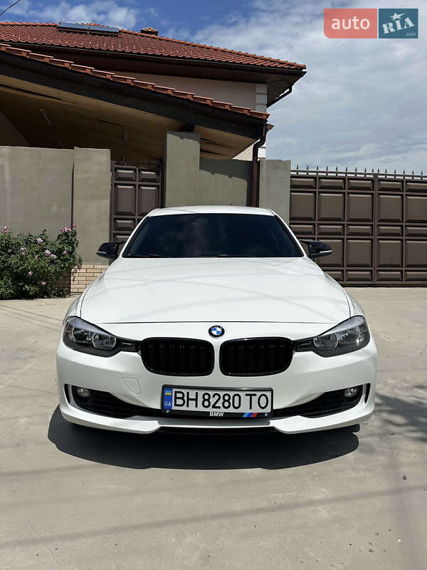 Седан BMW 3 Series 2013 в Миколаєві