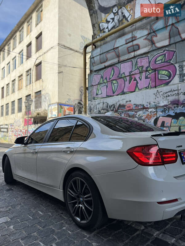 Седан BMW 3 Series 2014 в Одессе