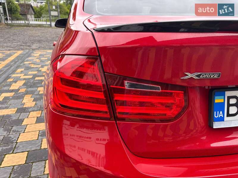 Седан BMW 3 Series 2012 в Львові