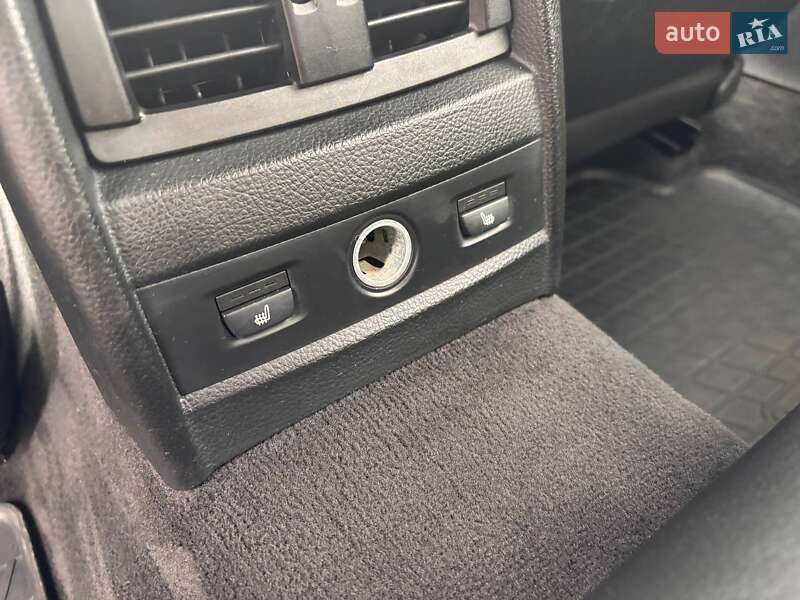 Седан BMW 3 Series 2012 в Львові