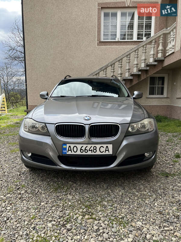 Универсал BMW 3 Series 2009 в Нереснице