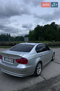 Седан BMW 3 Series 2010 в 