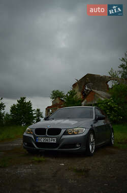 Седан BMW 3 Series 2009 в Львові