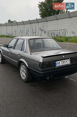 Седан BMW 3 Series 1984 в Киеве