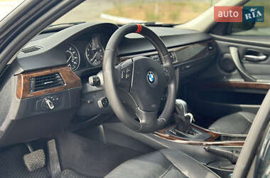 Седан BMW 3 Series 2011 в 