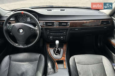 Седан BMW 3 Series 2011 в 