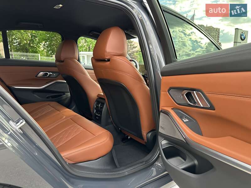 Седан BMW 3 Series 2024 в Харькове