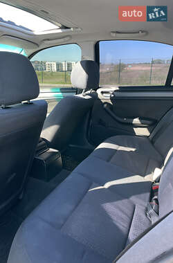Седан BMW 3 Series 2002 в 