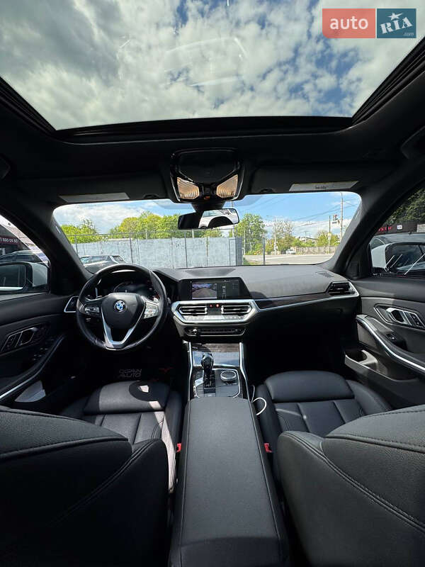Седан BMW 3 Series 2019 в Виннице