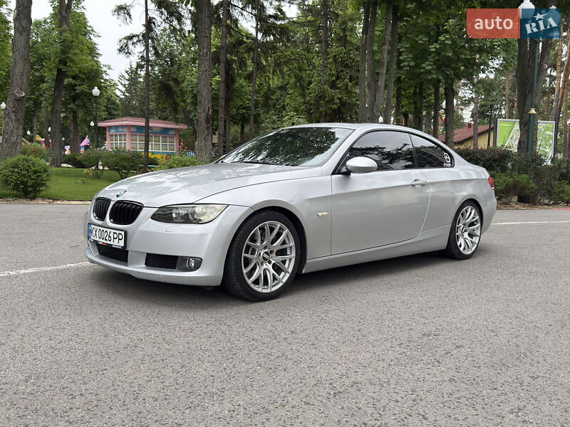 Купе BMW 3 Series 2009 в Харькове
