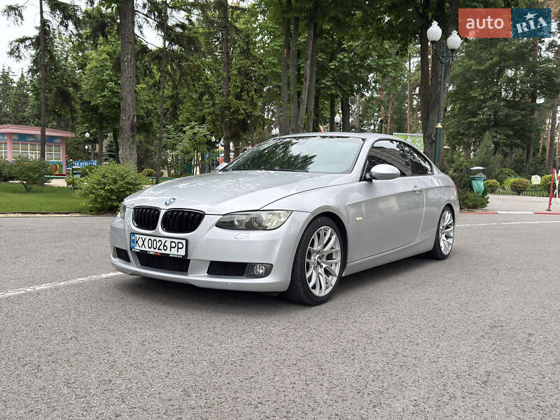 Купе BMW 3 Series 2009 в Харькове