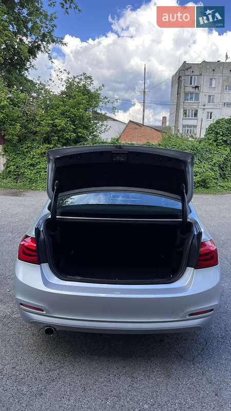 Седан BMW 3 Series 2017 в Полтаві