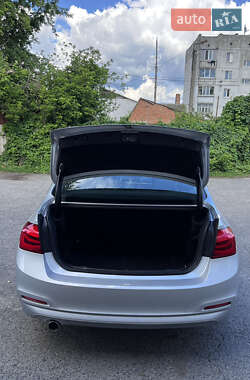 Седан BMW 3 Series 2017 в 