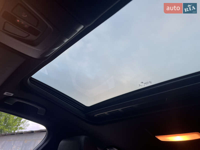 Седан BMW 3 Series 2015 в Киеве