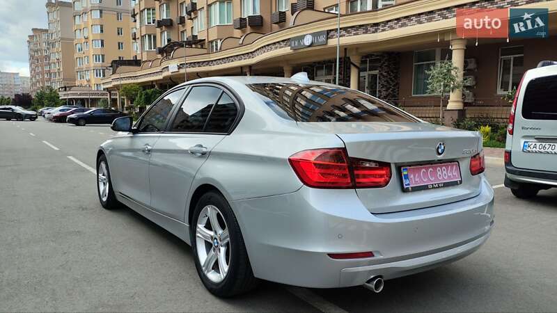 Седан BMW 3 Series 2014 в Киеве