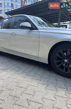 Седан BMW 3 Series 2015 в 