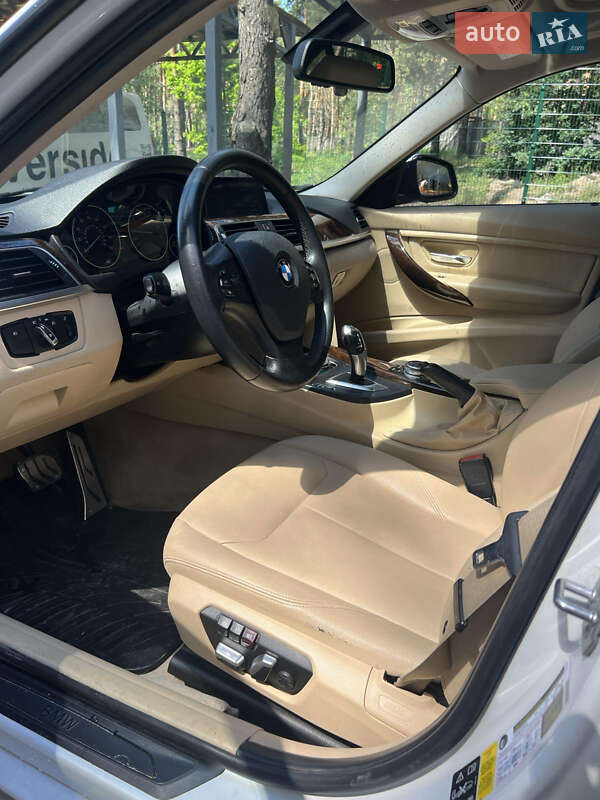 Седан BMW 3 Series 2015 в Гостомелі