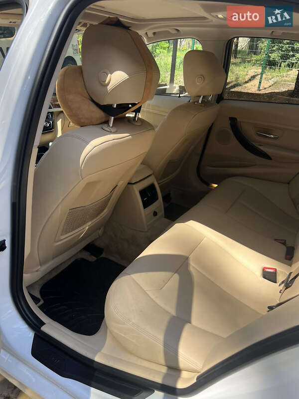 Седан BMW 3 Series 2015 в Гостомелі