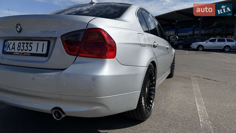 Седан BMW 3 Series 2007 в Киеве