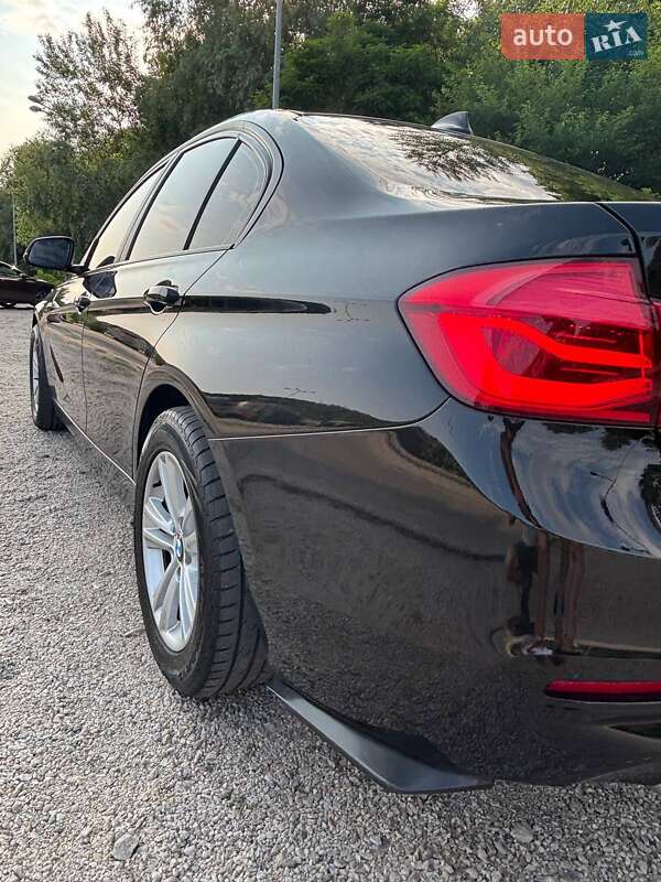 Седан BMW 3 Series 2017 в Днепре