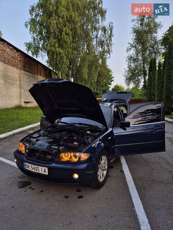 Универсал BMW 3 Series 2005 в Корце