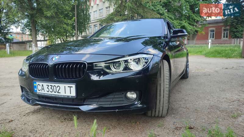 Седан BMW 3 Series 2014 в Умани