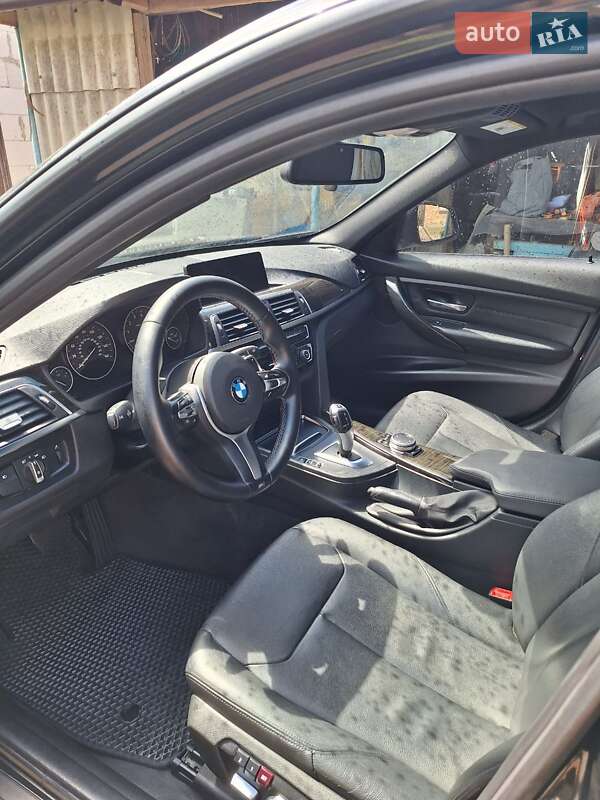 Седан BMW 3 Series 2016 в Нововолынске