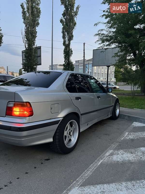Седан BMW 3 Series 1997 в 
