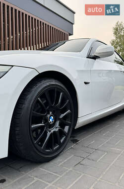 Купе BMW 3 Series 2011 в 