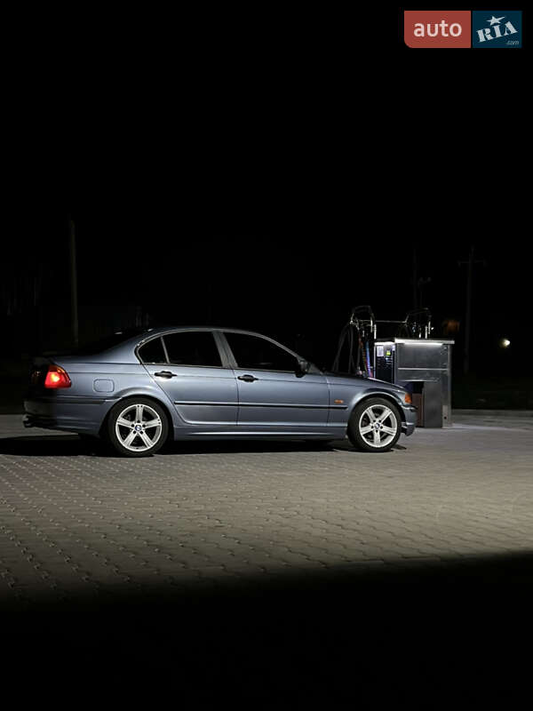Седан BMW 3 Series 1999 в Врадиевке