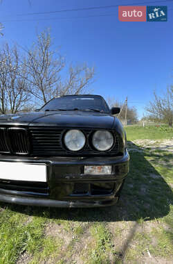Седан BMW 3 Series 1986 в Краснограді