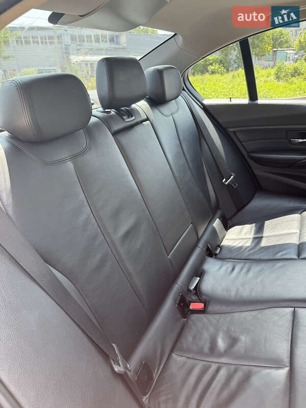 Седан BMW 3 Series 2013 в Снятине фото 23 Седан BMW 3 Series 2013 в Снятине