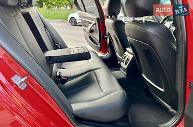 Седан BMW 3 Series 2017 в 