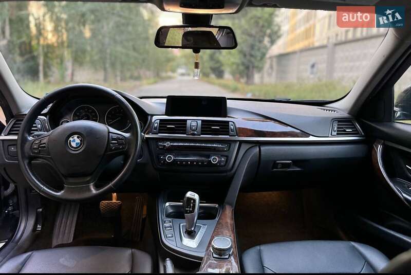 Седан BMW 3 Series 2015 в Сумах