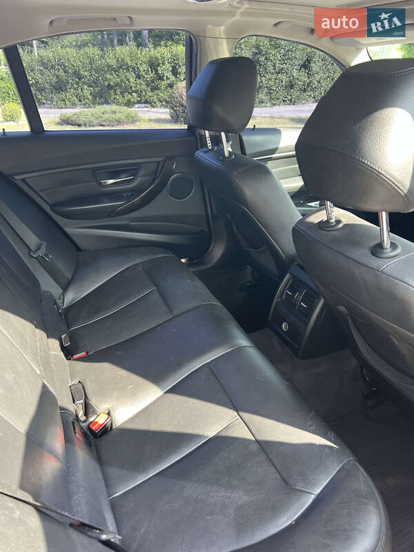 Седан BMW 3 Series 2014 в Хмельницком фото 12 Седан BMW 3 Series 2014 в Хмельницком