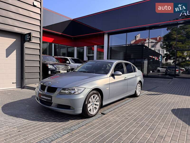 BMW 3 Series 2005