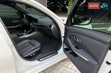 Седан BMW 3 Series 2020 в 