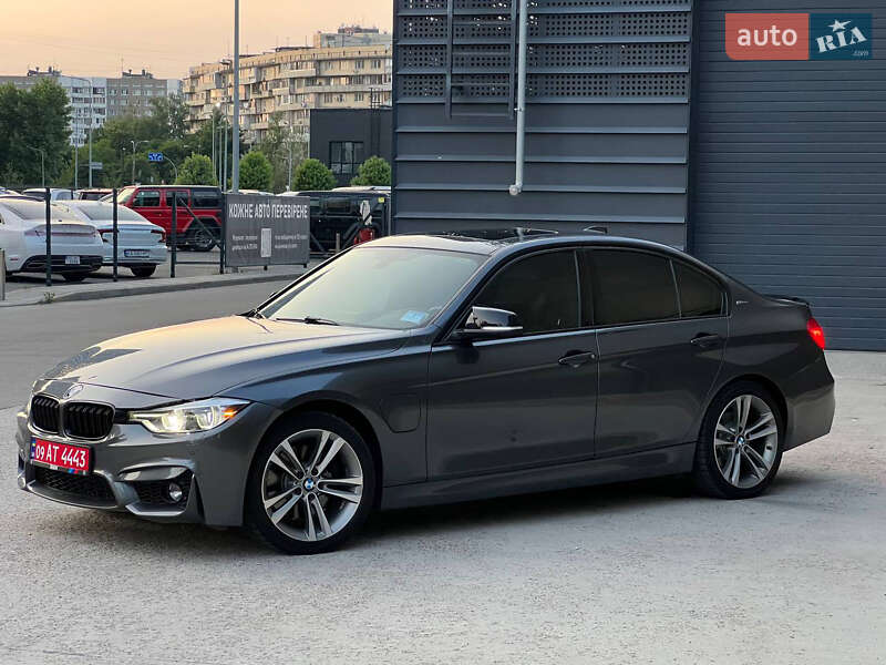 Седан BMW 3 Series 2016 в Києві