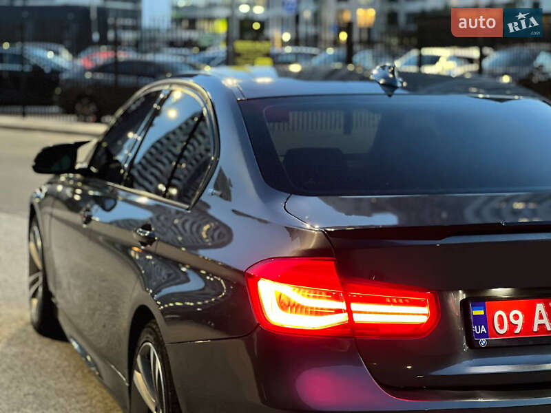 Седан BMW 3 Series 2016 в Києві