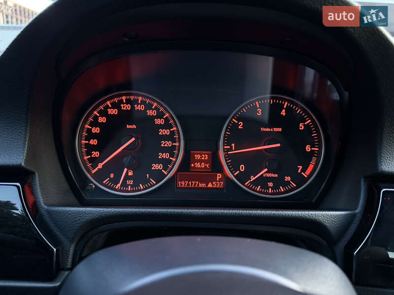 Седан BMW 3 Series 2008 в Черновцах